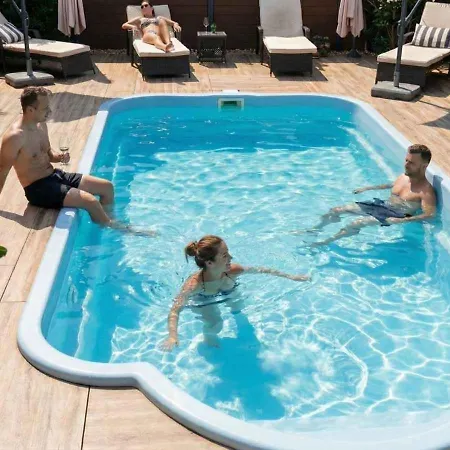 Wellness -residenz Ehrhardt Urlaub Mit Pool Und Garten In * Halberstadt