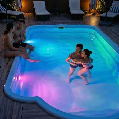 Wellness -residenz Ehrhardt Urlaub Mit Pool Und Garten In Halberstadt