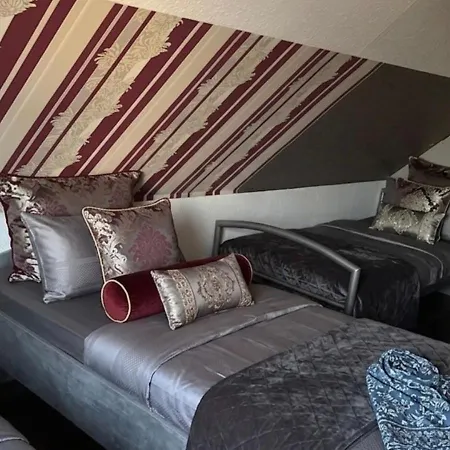Ihr Zuhause Am Dom Stilvoll übernachten Im Herzen Von Apartamento Halberstadt