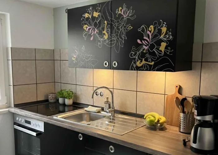 Wellness -residenz Ehrhardt Urlaub Mit Pool Und Garten In Apartment *